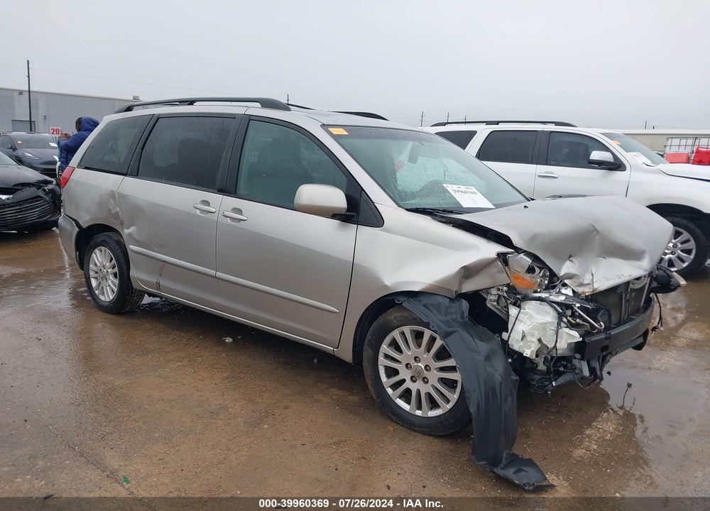 2010 TOYOTA SIENNA LIMITED/XLE VIN: 5TDYK4CC8AS300118
