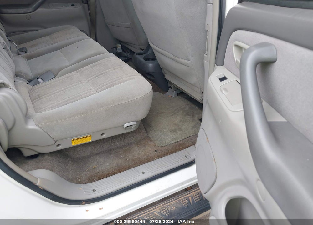 2004 TOYOTA TUNDRA SR5 V8 VIN: 5TBET34174S439127