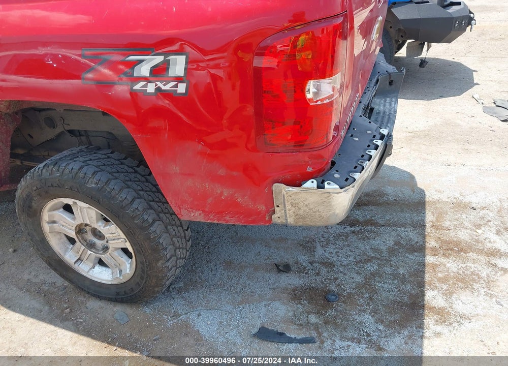 2013 CHEVROLET SILVERADO 1500 LT VIN: 3GCPKSE78DG260352