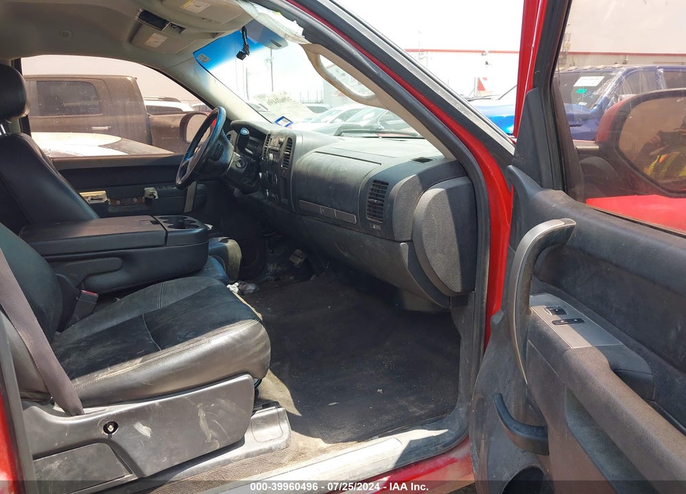 2013 CHEVROLET SILVERADO 1500 LT VIN: 3GCPKSE78DG260352