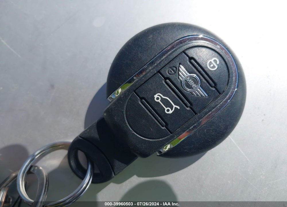 2017 MINI CONVERTIBLE COOPER VIN: WMWWG5C38H3C99983