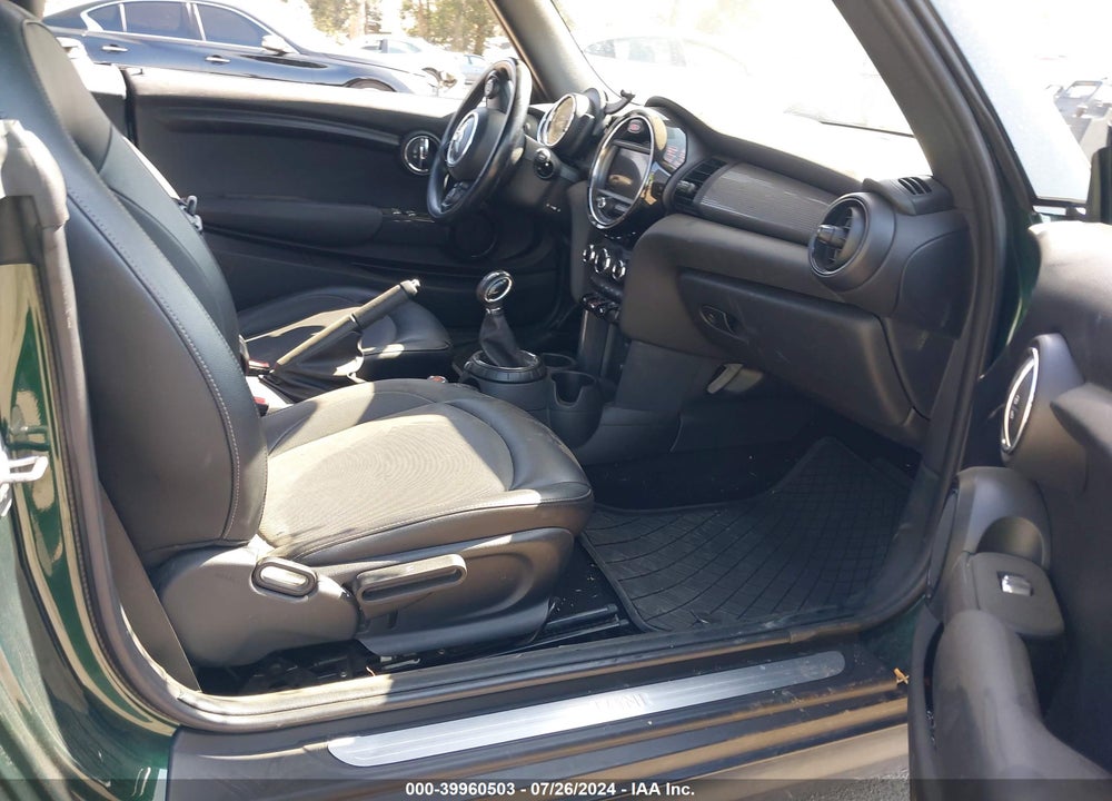 2017 MINI CONVERTIBLE COOPER VIN: WMWWG5C38H3C99983