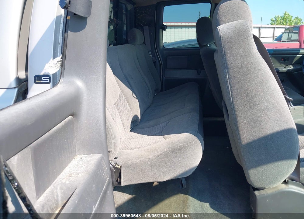 2005 CHEVROLET SILVERADO 2500HD LS VIN: 1GCHK29U15E247147