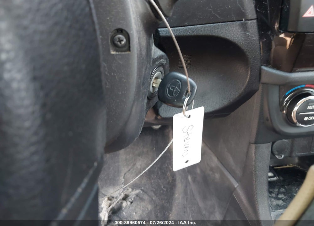 2015 TOYOTA COROLLA LE VIN: 5YFBURHE4FP254245