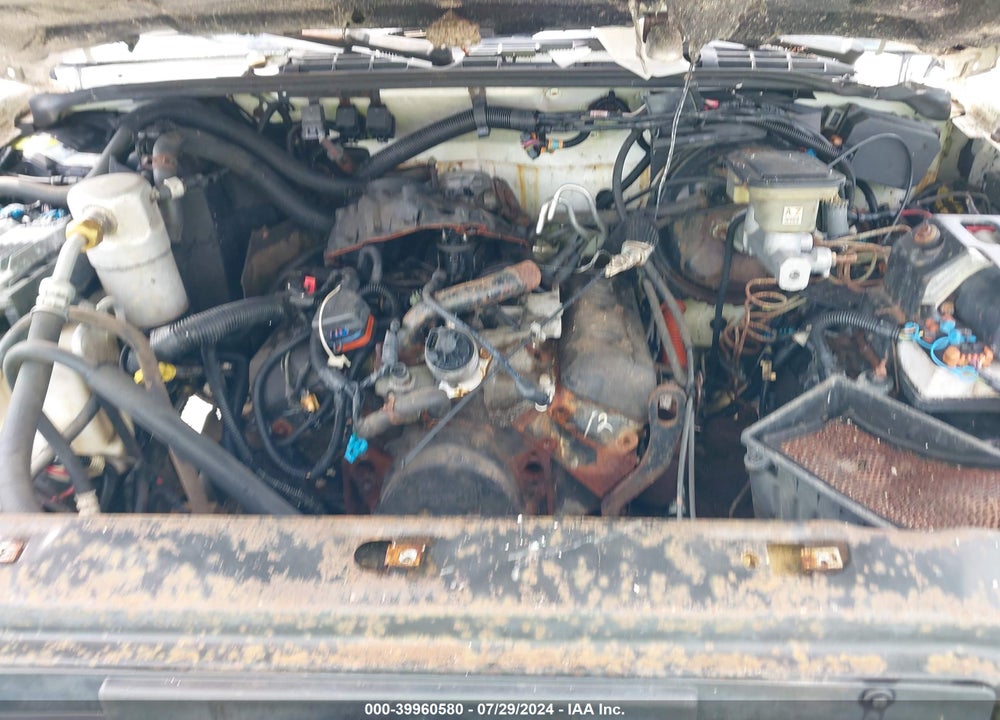 1997 CHEVROLET BLAZER LS VIN: 1GNDT13W6V2132553