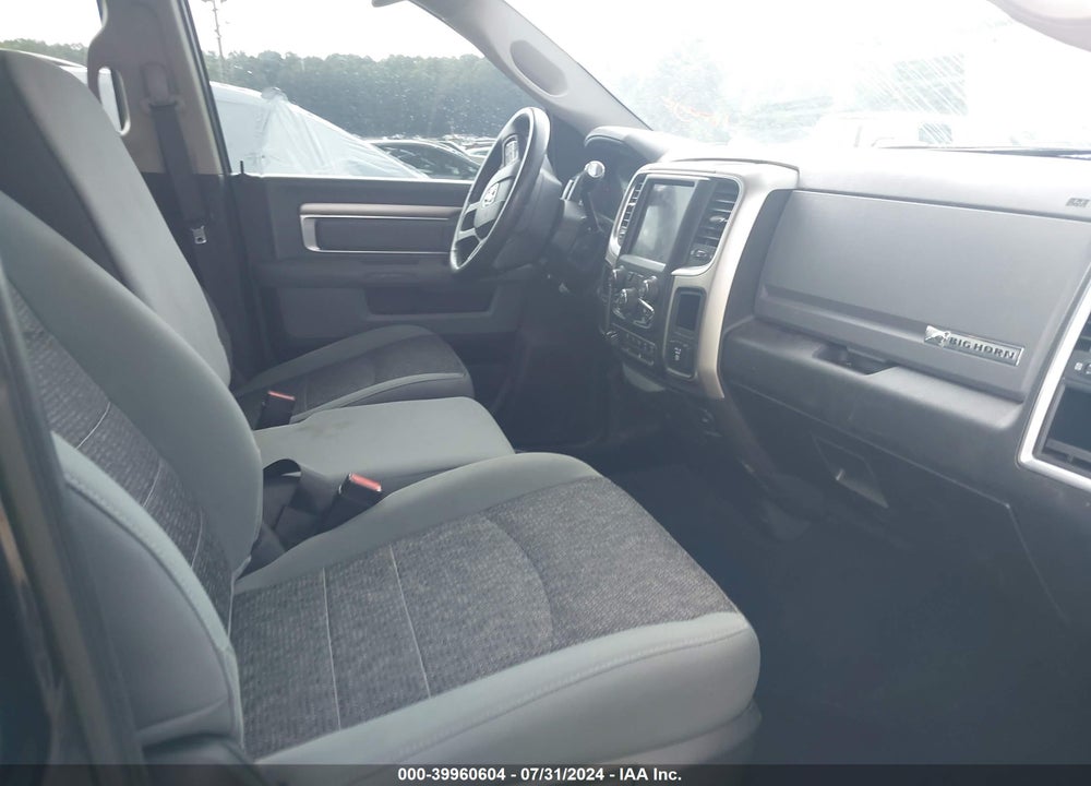 2018 RAM 2500 BIG HORN  4X2 6'4 BOX VIN: 3C6UR4DLXJG356236