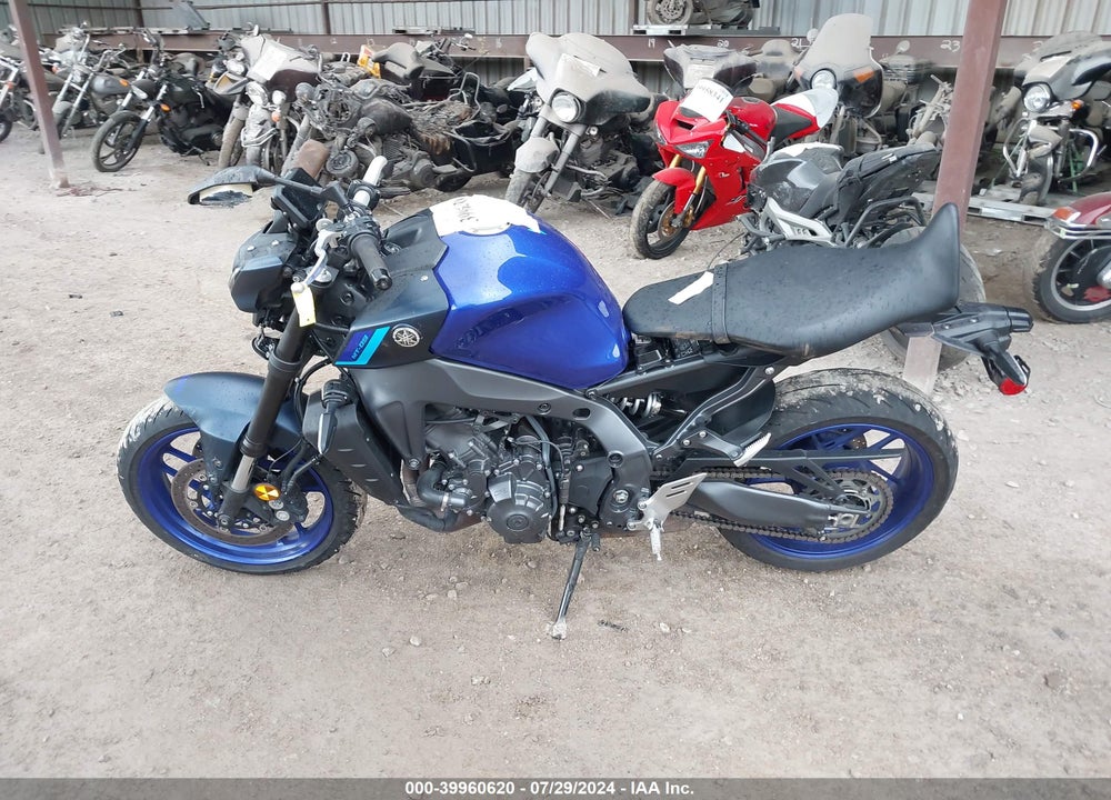 2023 YAMAHA MT09 VIN: JYARN71E1PA004568
