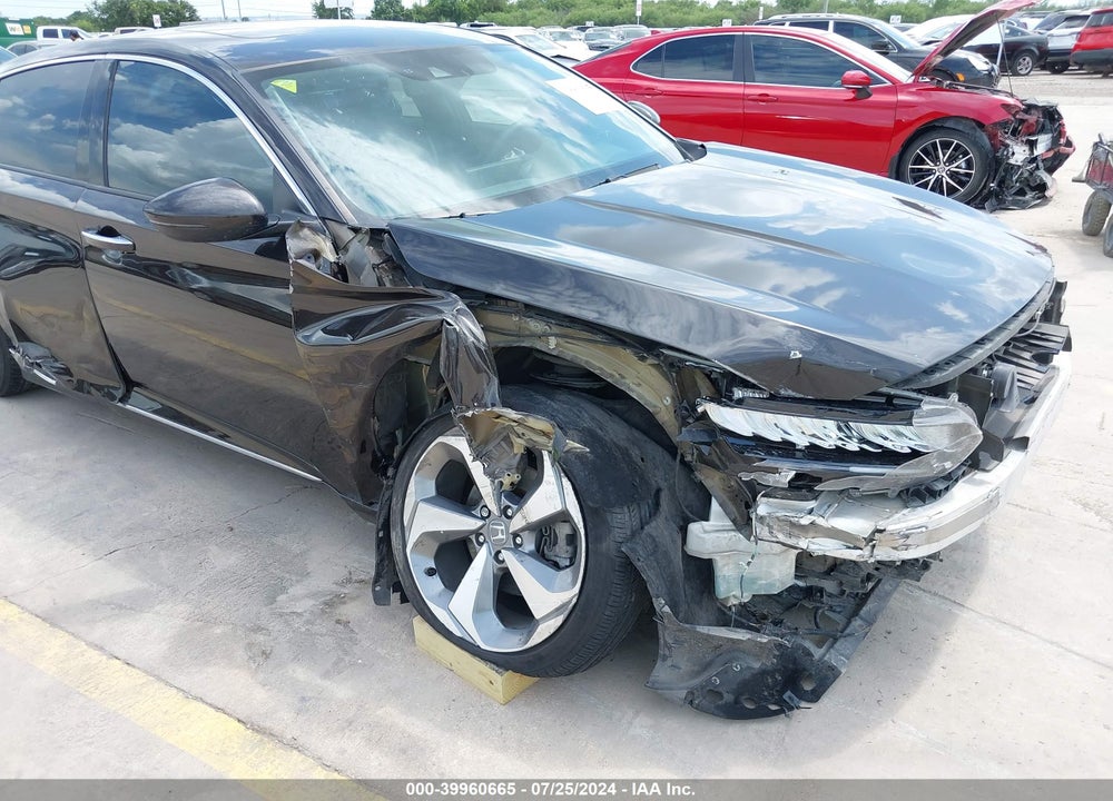 2018 HONDA ACCORD TOURING 2.0T VIN: 1HGCV2F96JA001523