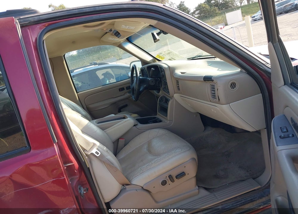 2004 CHEVROLET SUBURBAN 1500 LT VIN: 3GNFK16ZX4G133745