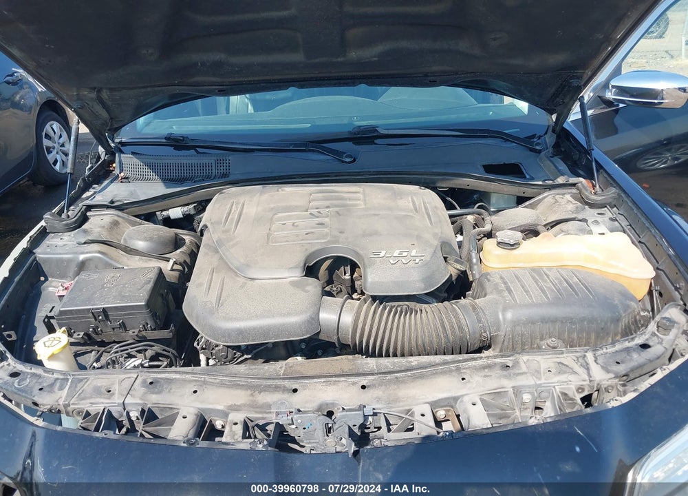 2016 CHRYSLER 300C VIN: 2C3CCAEG2GH111272