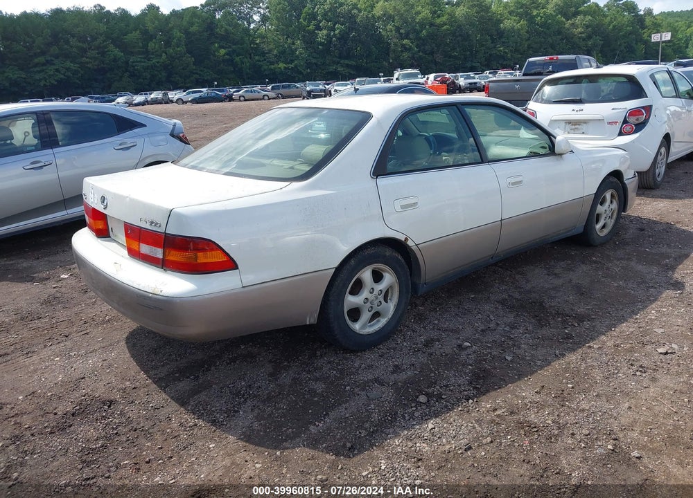1998 LEXUS ES 300 VIN: JT8BF28G7W5041062