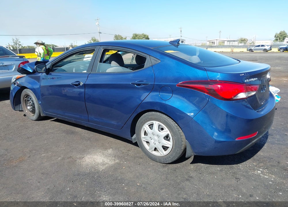 2016 HYUNDAI ELANTRA VIN: 5NPDH4AE6GH795936
