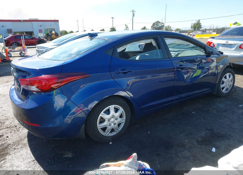 2016 HYUNDAI ELANTRA VIN: 5NPDH4AE6GH795936