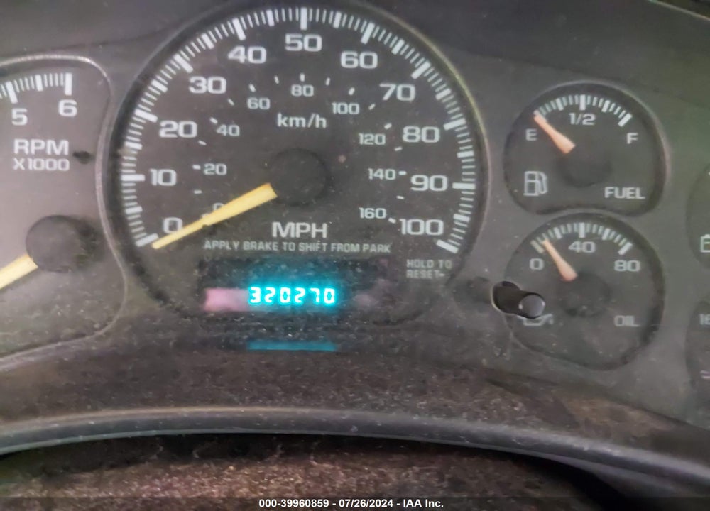 2000 CHEVROLET SUBURBAN 1500 LT VIN: 3GNFK16T6YG210984