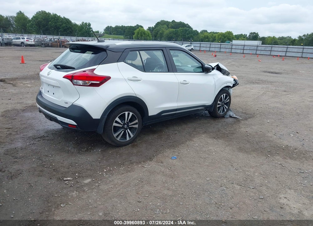 2018 NISSAN KICKS SR VIN: 3N1CP5CU6JL543137