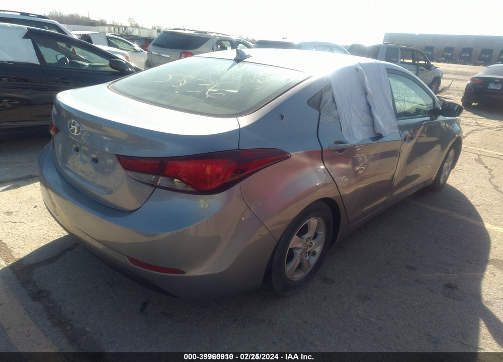 2015 HYUNDAI ELANTRA VIN: 5NPDH4AE1FH624980