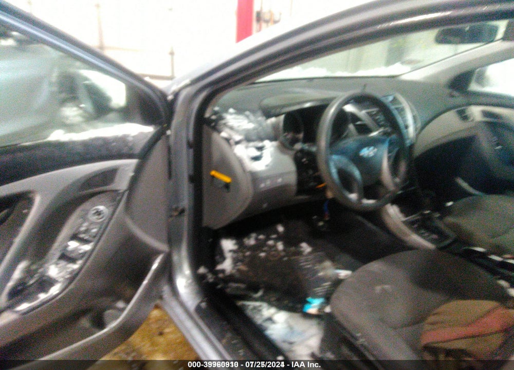 2015 HYUNDAI ELANTRA VIN: 5NPDH4AE1FH624980