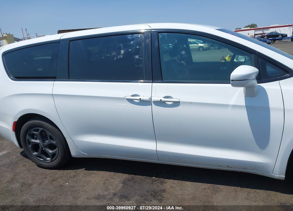 2022 CHRYSLER PACIFICA HYBRID TOURING L VIN: 2C4RC1L75NR232751