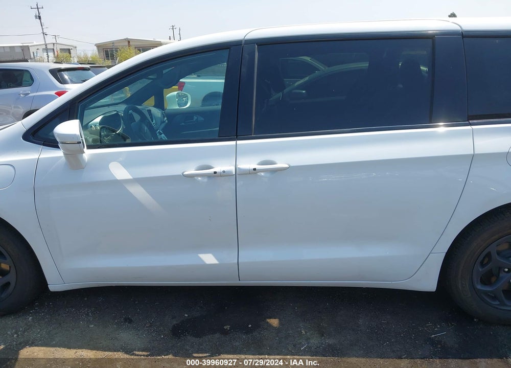2022 CHRYSLER PACIFICA HYBRID TOURING L VIN: 2C4RC1L75NR232751