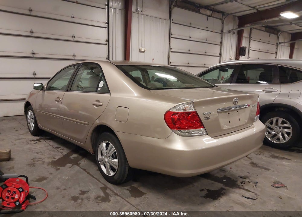2005 TOYOTA CAMRY LE VIN: 4T1BE32K75U062971