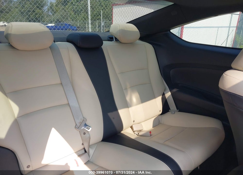2016 HONDA ACCORD EX-L V-6 VIN: 1HGCT2B80GA000749