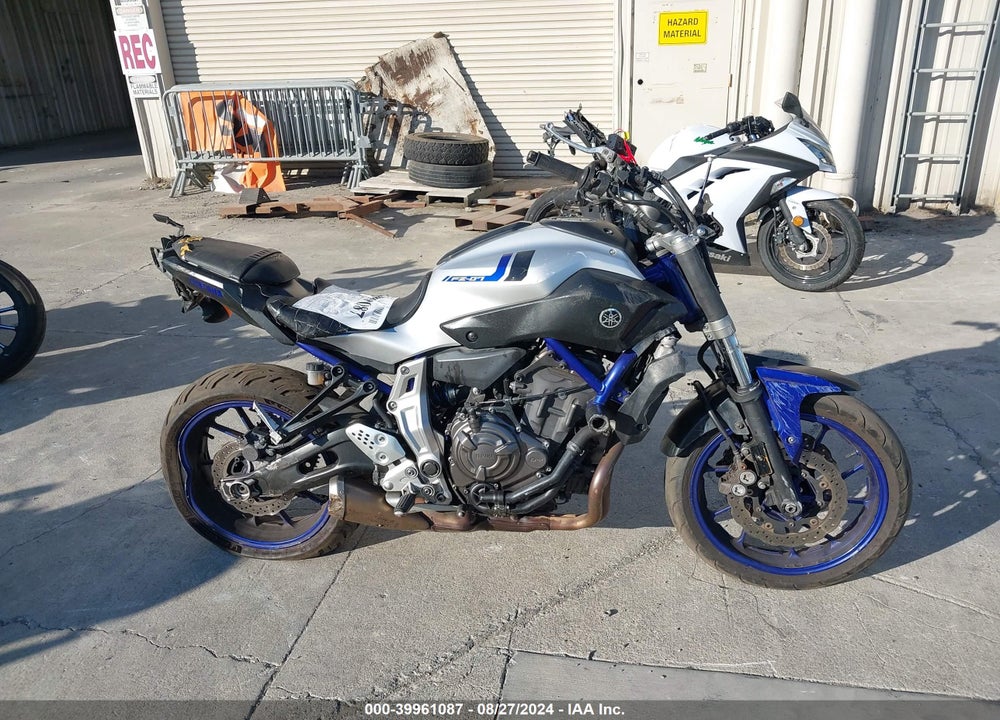 2016 YAMAHA FZ07 C VIN: JYARM06Y3GA002074