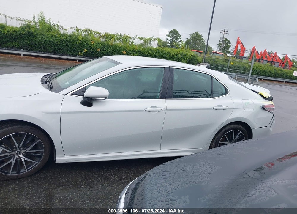 2022 TOYOTA CAMRY SE/SE NIGHTSHADE EDITION VIN: 4T1G11AK3NU064028