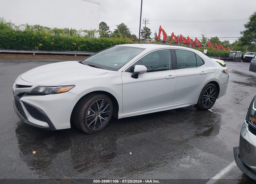 2022 TOYOTA CAMRY SE/SE NIGHTSHADE EDITION VIN: 4T1G11AK3NU064028