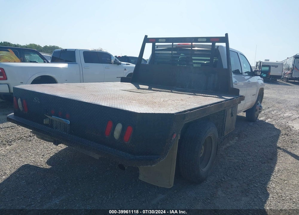 2015 CHEVROLET SILVERADO 3500HD LT VIN: 1GC4KZCG5FF657732