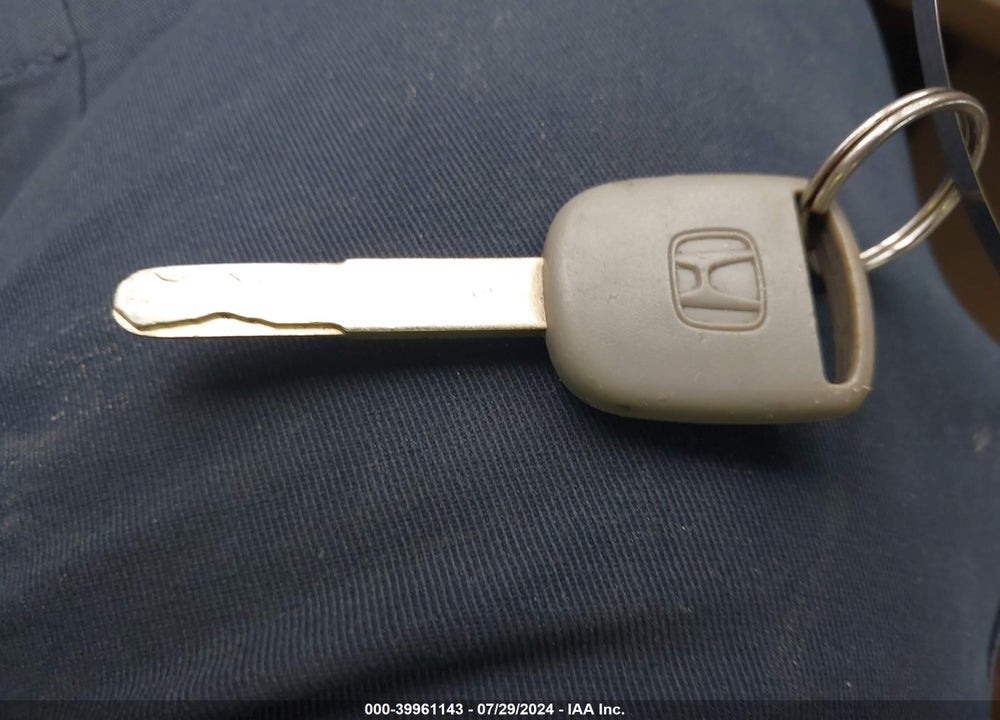 2009 HONDA ACCORD 2.4 EX VIN: 1HGCP26719A027032