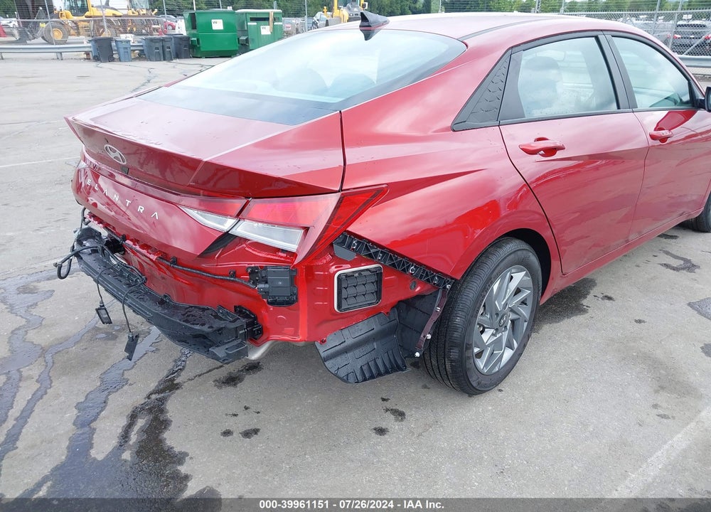 2024 HYUNDAI ELANTRA SEL VIN: KMHLM4DG0RU653395