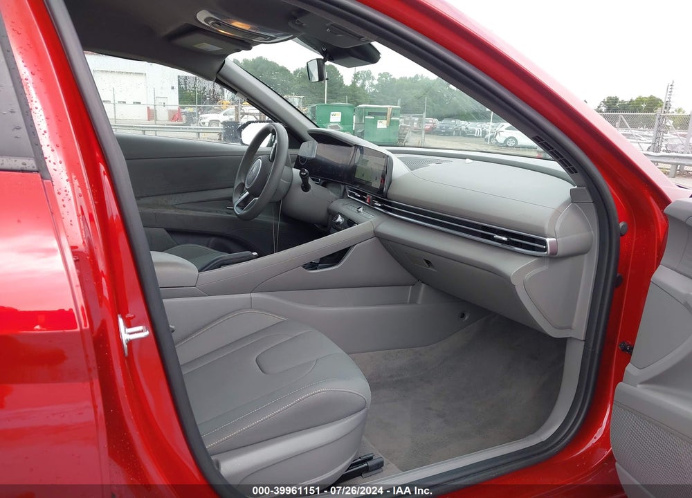 2024 HYUNDAI ELANTRA SEL VIN: KMHLM4DG0RU653395