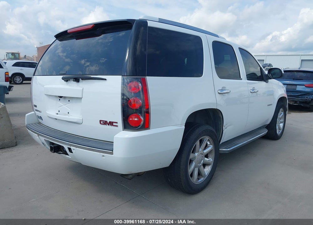 2012 GMC YUKON DENALI VIN: 1GKS1EEFXCR243514