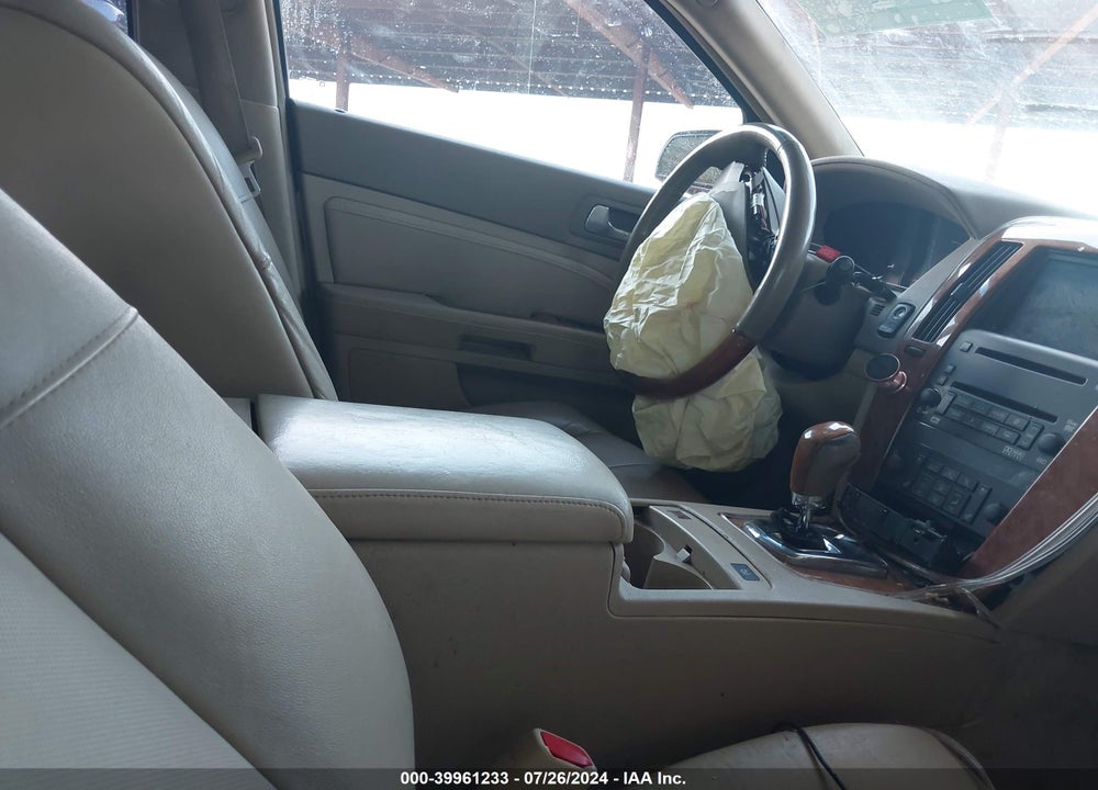 2007 CADILLAC STS V6 VIN: 1G6DW677370142426