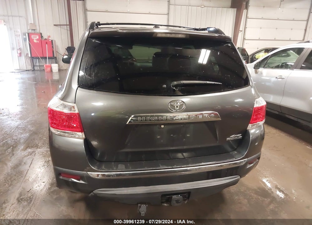 2013 TOYOTA HIGHLANDER V6 VIN: 5TDBK3EHXDS204343