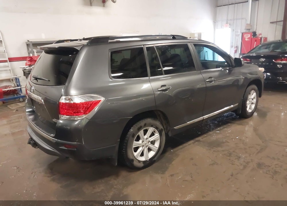 2013 TOYOTA HIGHLANDER V6 VIN: 5TDBK3EHXDS204343