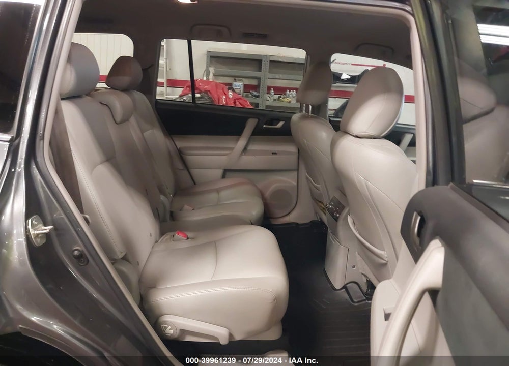 2013 TOYOTA HIGHLANDER V6 VIN: 5TDBK3EHXDS204343