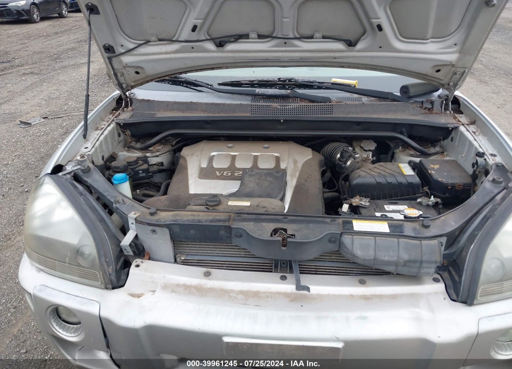 2006 HYUNDAI TUCSON GLS/LIMITED VIN: KM8JN72D56U262690
