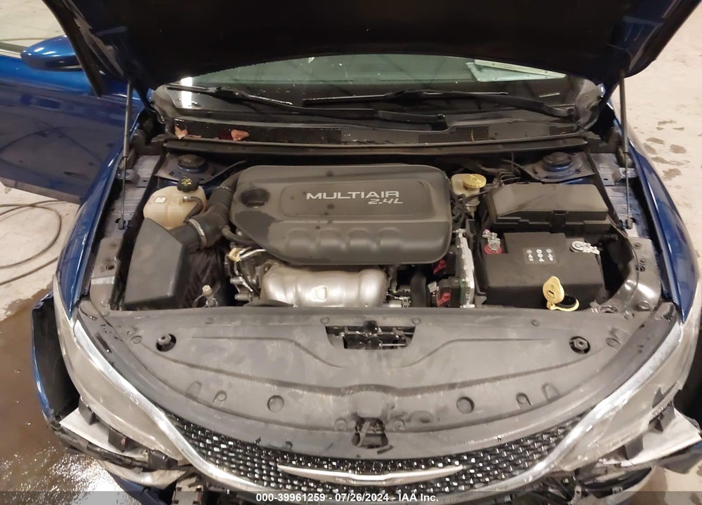 2015 CHRYSLER 200 LIMITED VIN: 1C3CCCAB5FN564085
