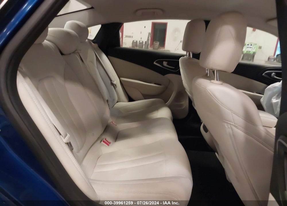 2015 CHRYSLER 200 LIMITED VIN: 1C3CCCAB5FN564085