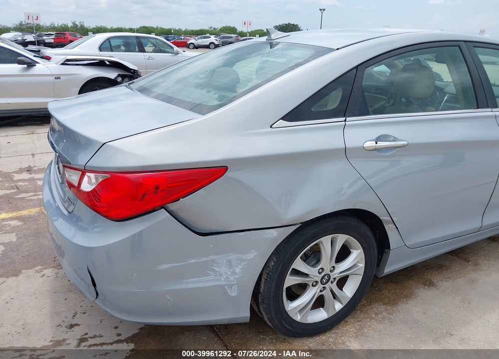 2011 HYUNDAI SONATA LIMITED VIN: 5NPEC4AC5BH137129