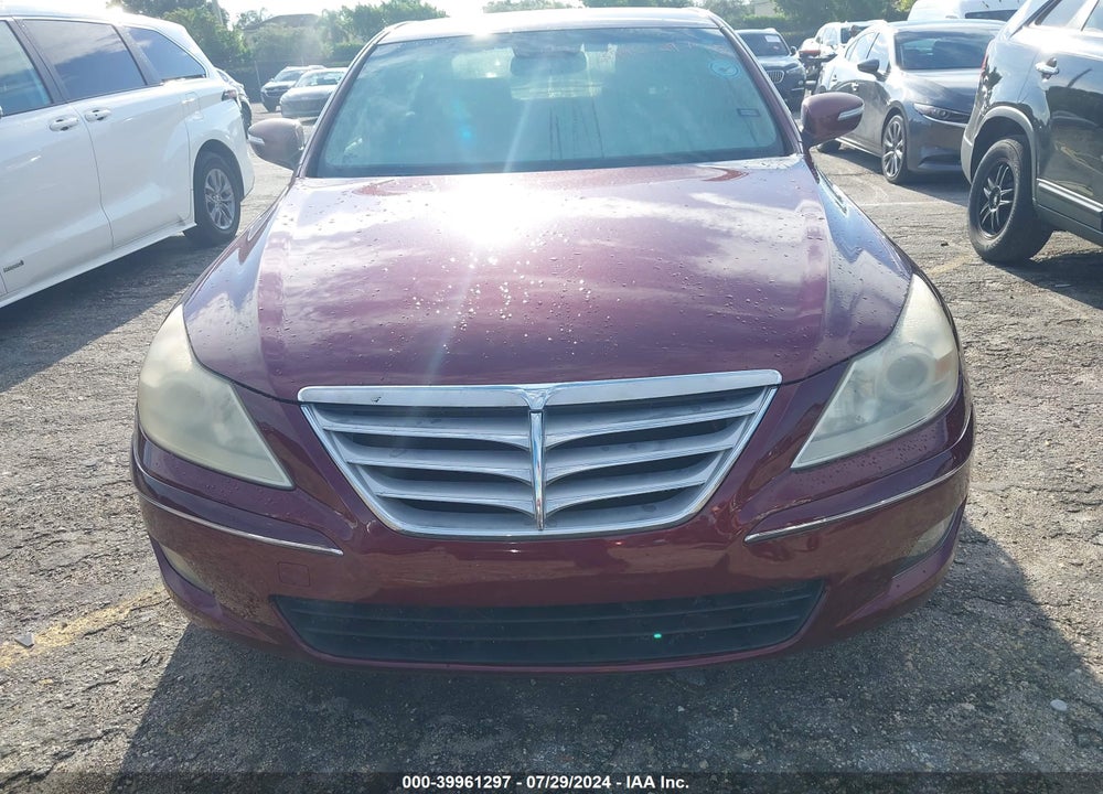 2011 HYUNDAI GENESIS VIN: KMHGC4DE2BU132641