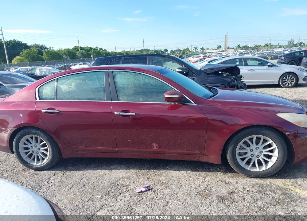 2011 HYUNDAI GENESIS VIN: KMHGC4DE2BU132641