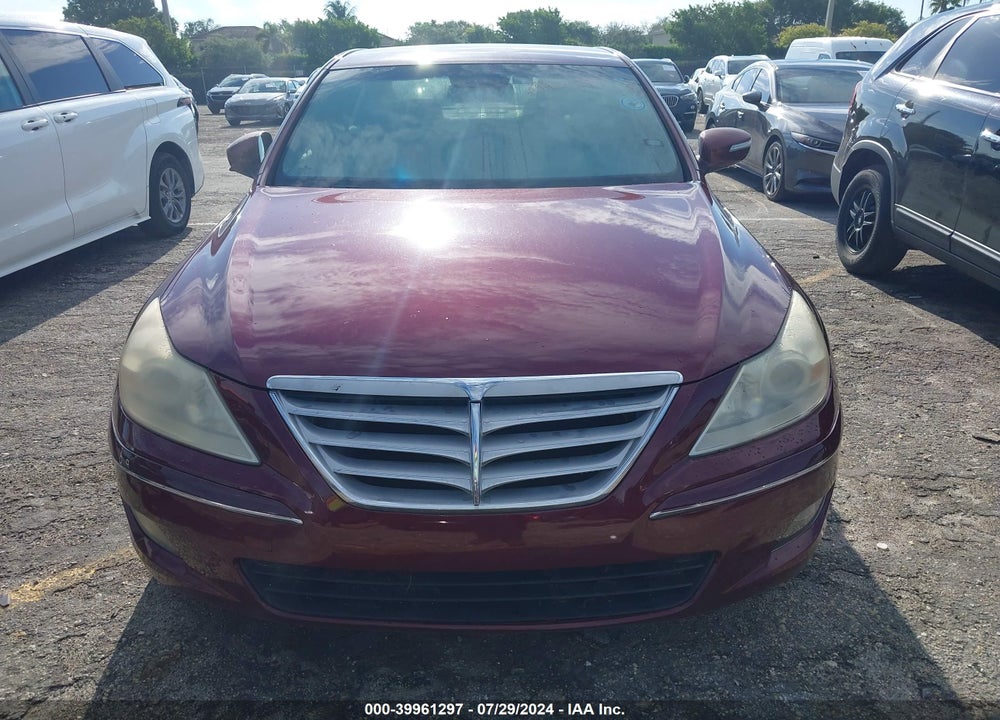 2011 HYUNDAI GENESIS VIN: KMHGC4DE2BU132641