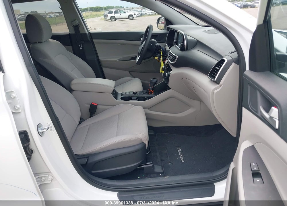 2019 HYUNDAI TUCSON SE VIN: KM8J2CA4XKU940864