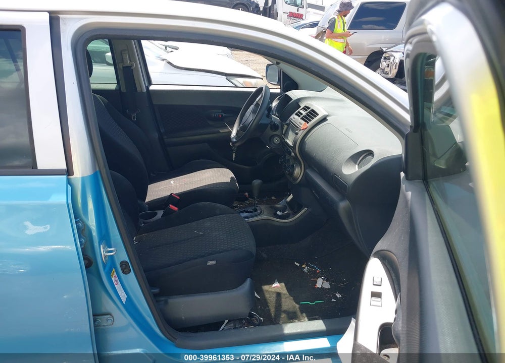 2014 SCION XD VIN: JTKKUPB4XE1044443