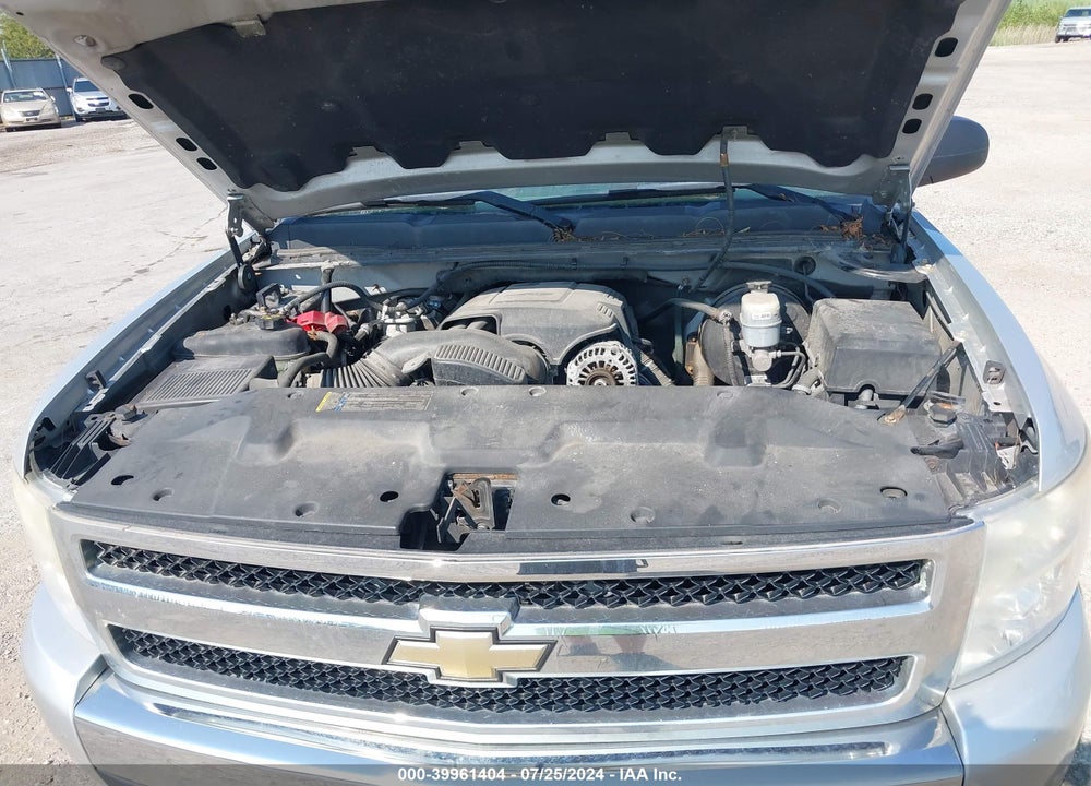 2011 CHEVROLET SILVERADO 1500 LT VIN: 1GCRCSE04BZ165681