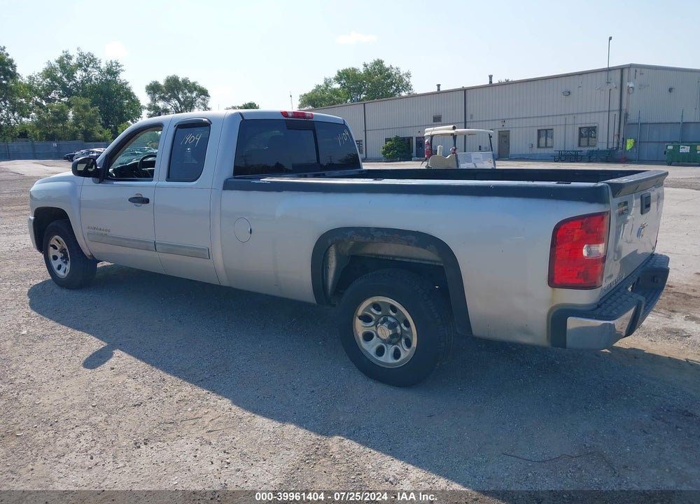 2011 CHEVROLET SILVERADO 1500 LT VIN: 1GCRCSE04BZ165681