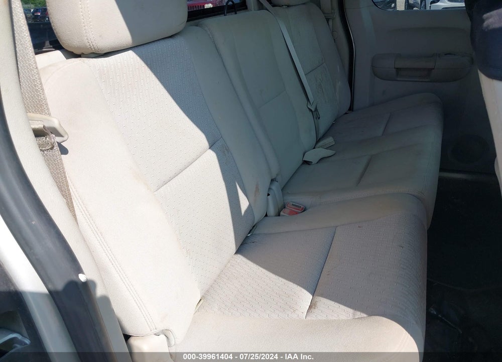 2011 CHEVROLET SILVERADO 1500 LT VIN: 1GCRCSE04BZ165681