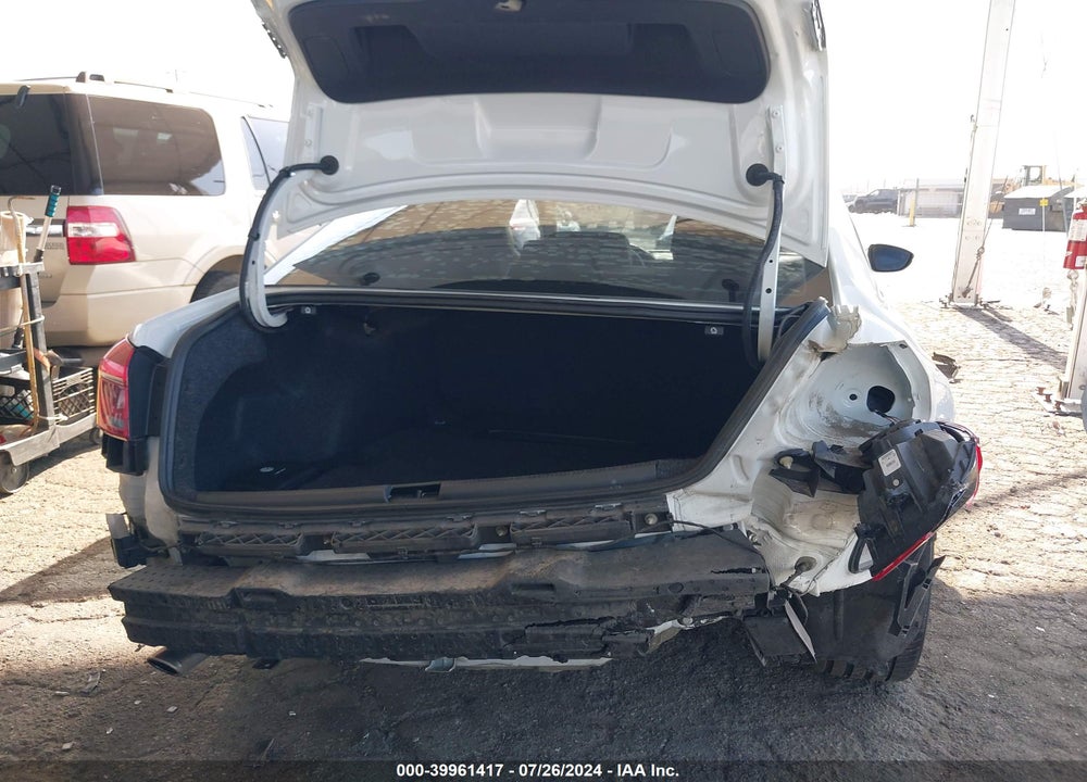 2018 VOLKSWAGEN PASSAT 2.0T R-LINE/2.0T S VIN: 1VWAA7A33JC001515